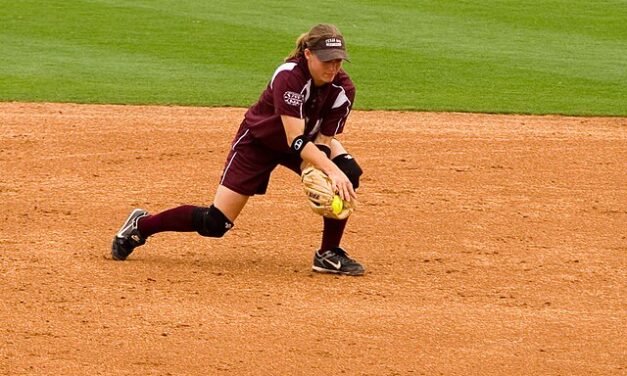 NCAA Softball Tournament Day 2: Regional Battles Heat Up Across 16 Sites